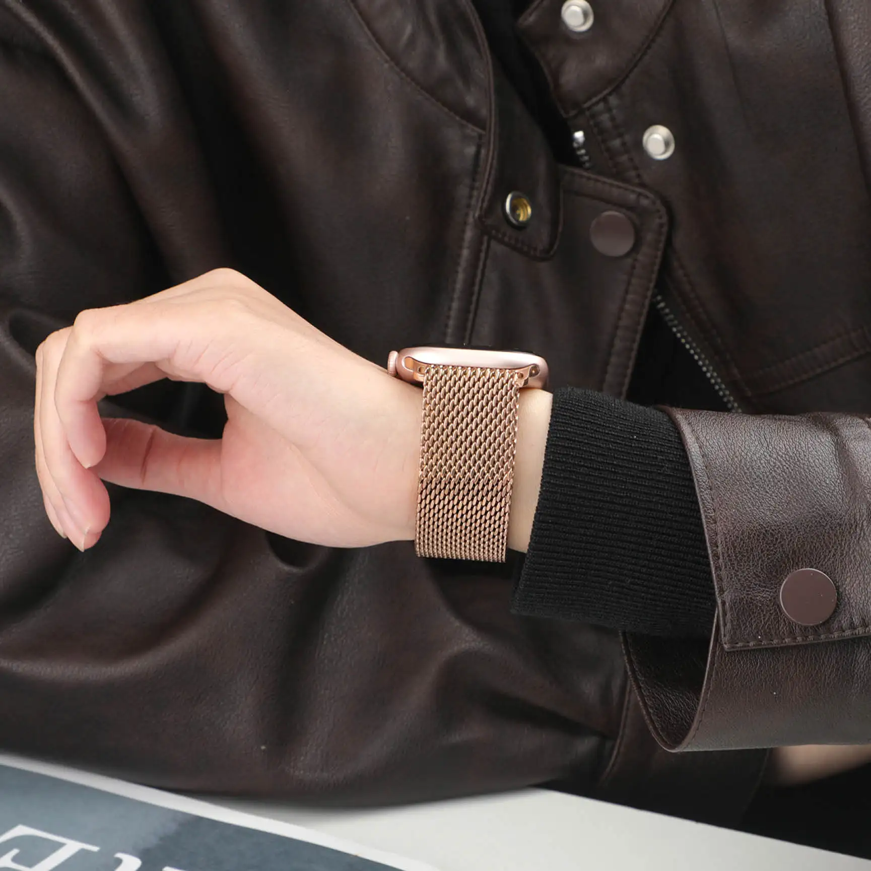 Apple Watch Ultra 4 3 49mm 12  - Mesh Coil Strip incelemesi ve fiyatı